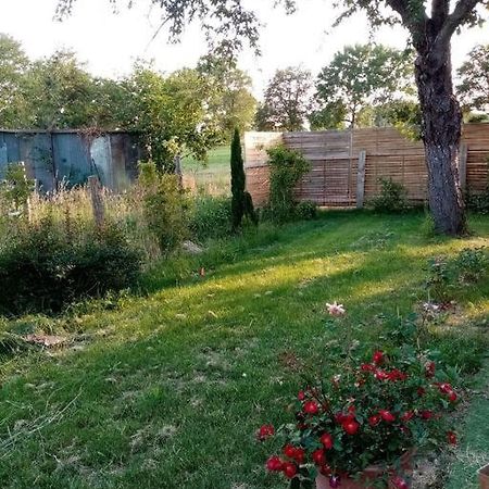 Chalet Pour Deux Personnes Saint-Pierre-du-Lorouër 外观 照片