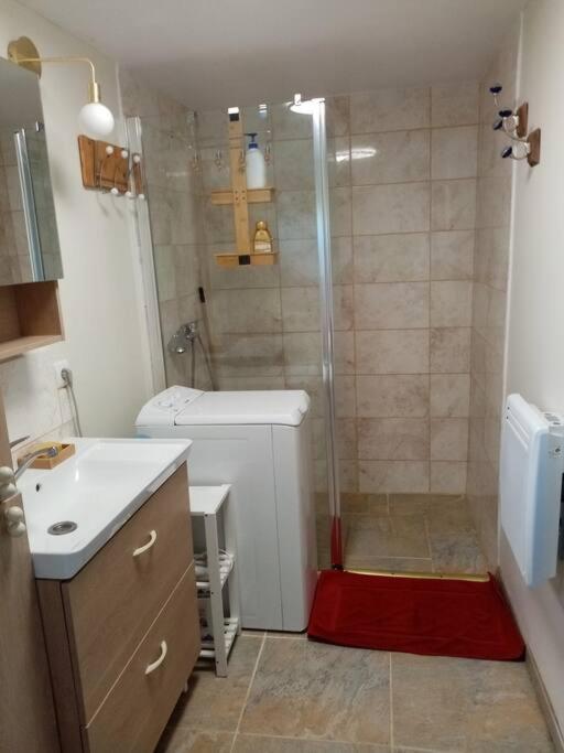 Chalet Pour Deux Personnes Saint-Pierre-du-Lorouër 外观 照片